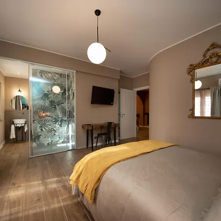 Margherite E Marzapane 3* Fonte Nuova